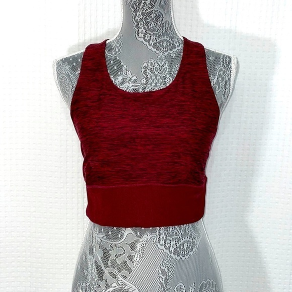 Avia women’s Large 12-14 heathered maroon and black racerback sports bra. EUC